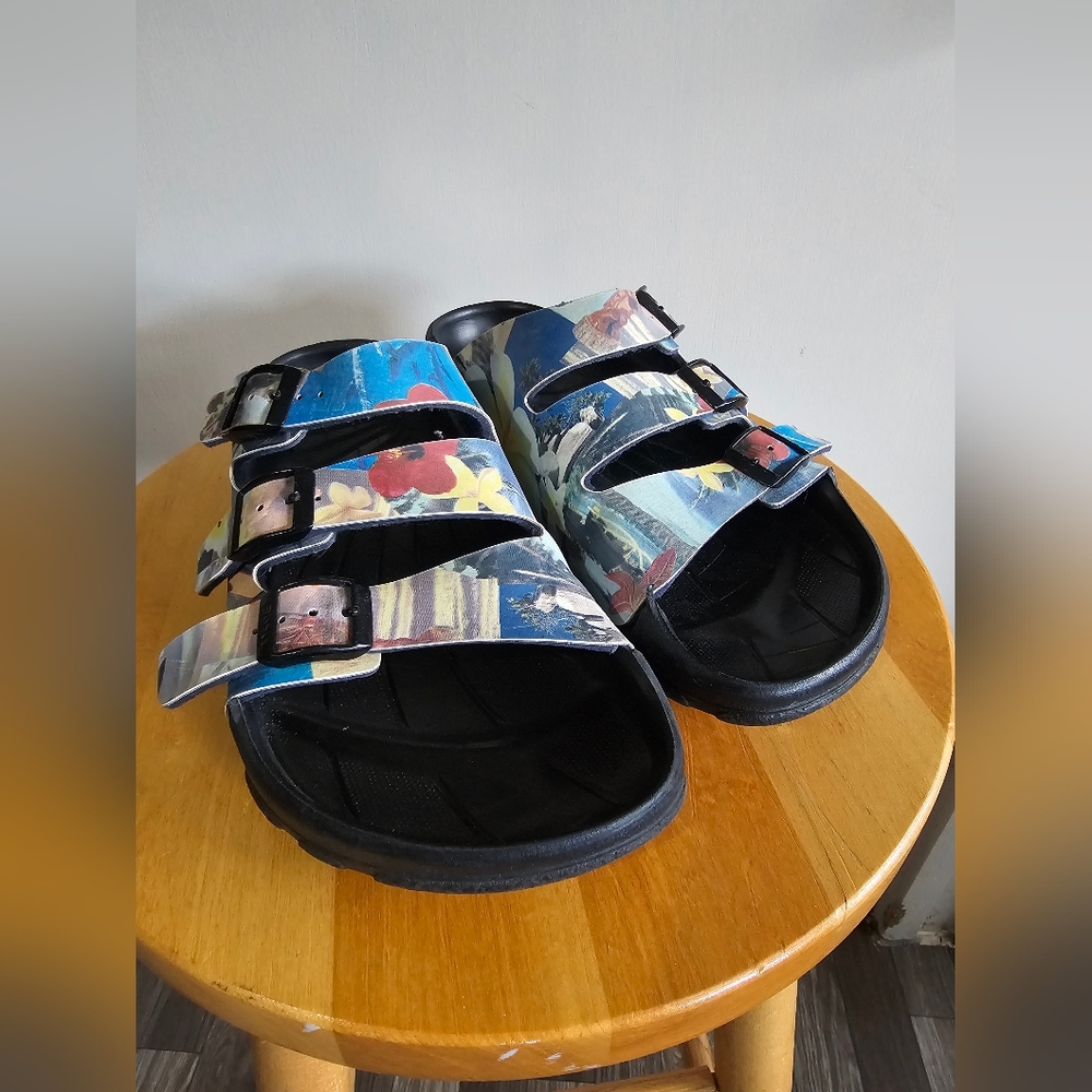 Birkis Hawaiian print. Size 39